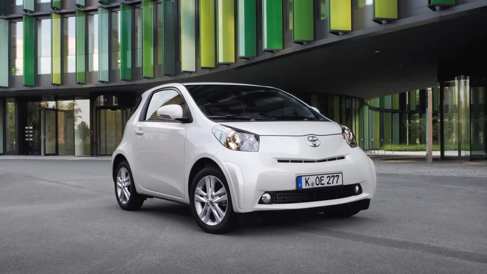Toyota iQ