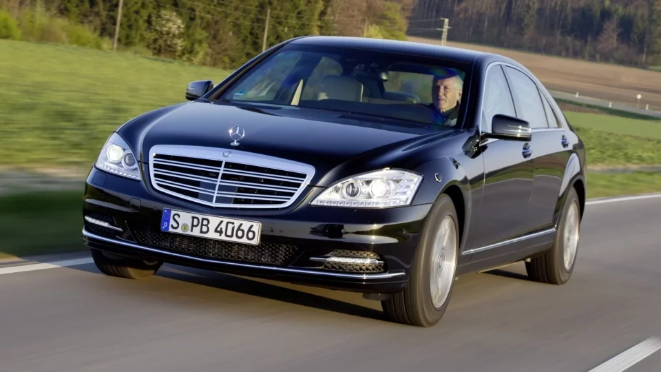 Mercedes-Benz S 600