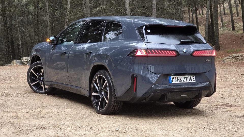 BMW iX3