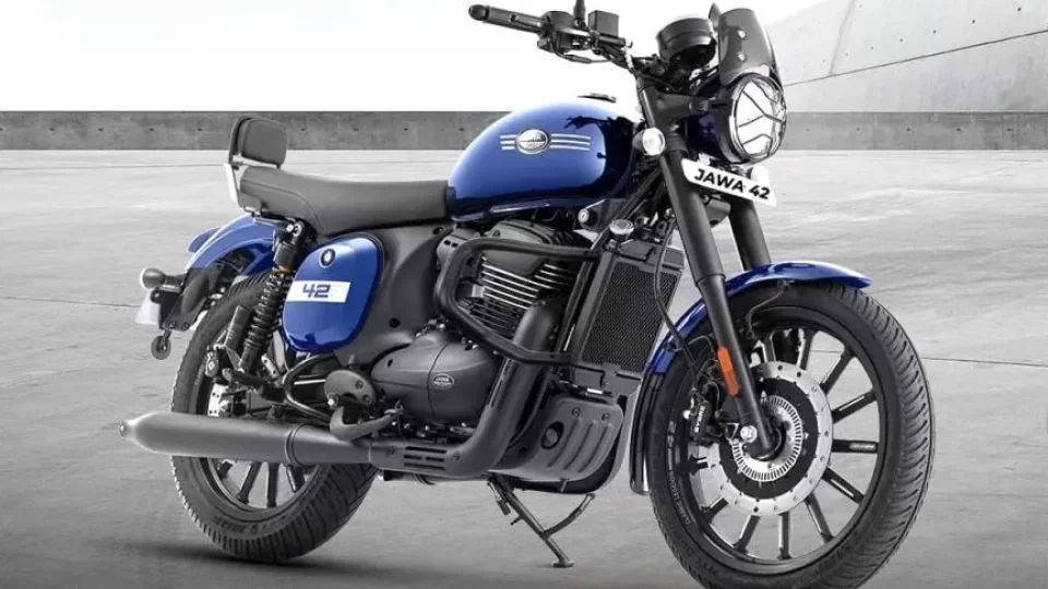 Jawa 42 Touring Edition