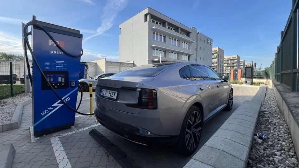 Volvo ES90