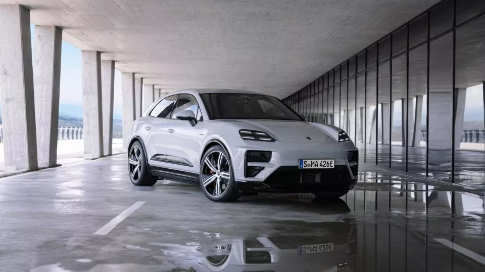 Porsche Macan EV