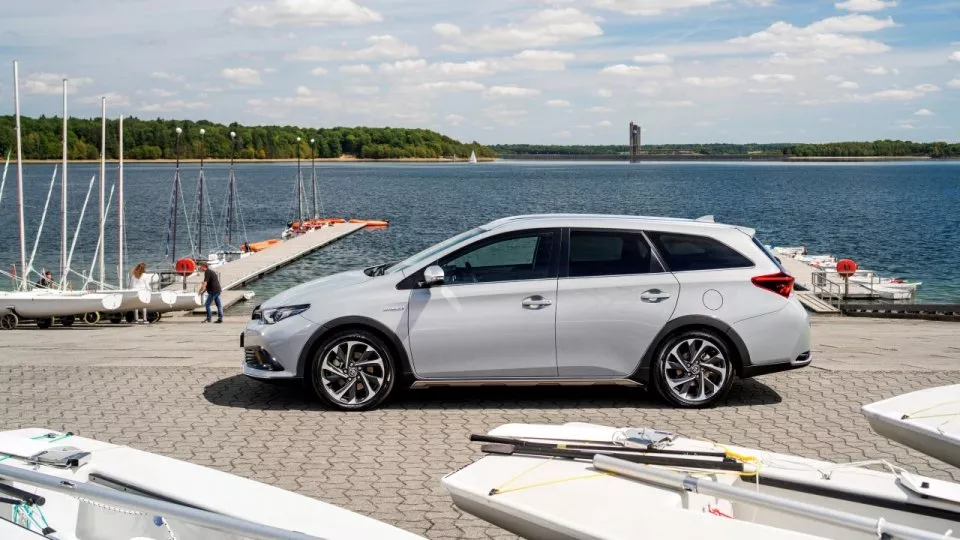 Toyota Auris Touring Sports