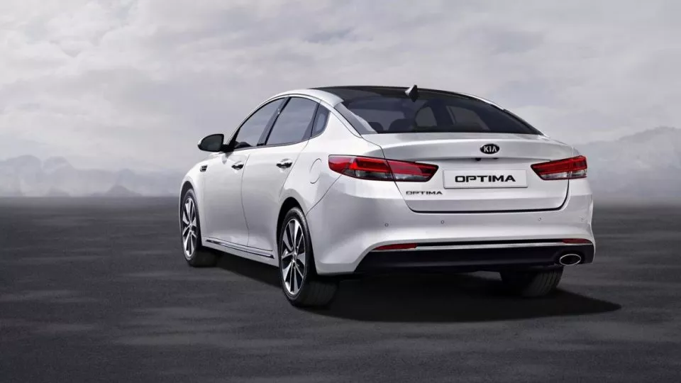 Kia Optima 2016.