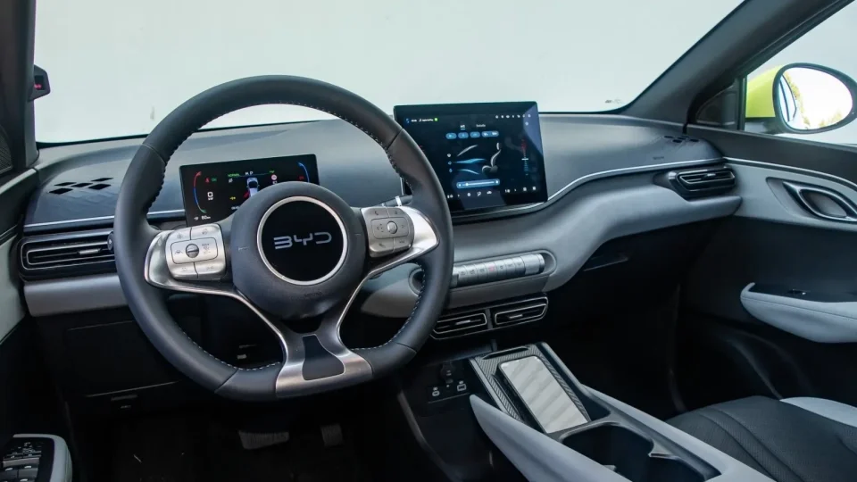 Test BYD Dolphin Surf