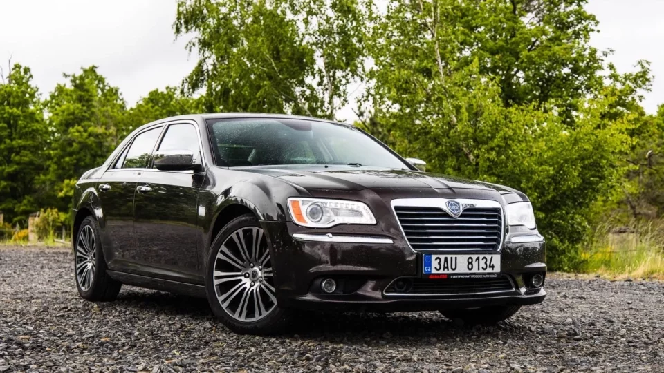 Lancia Thema 3.0 CRD