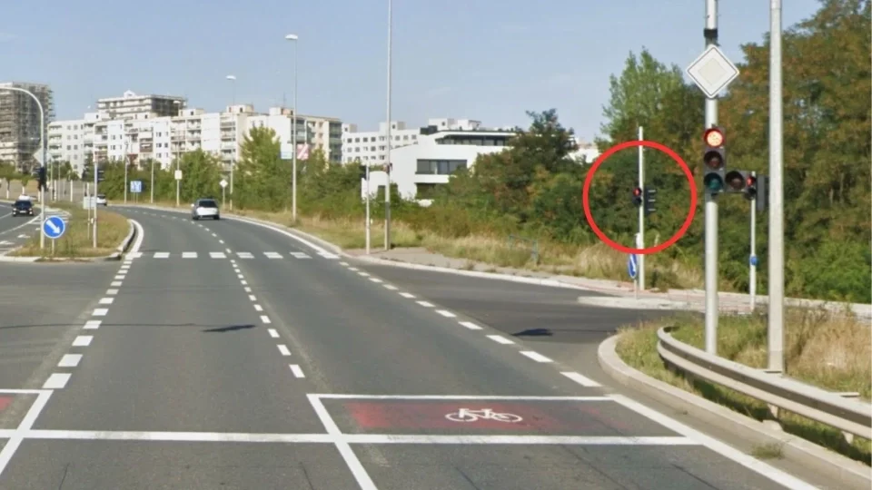 Zvýrazněný semafor pro chodce