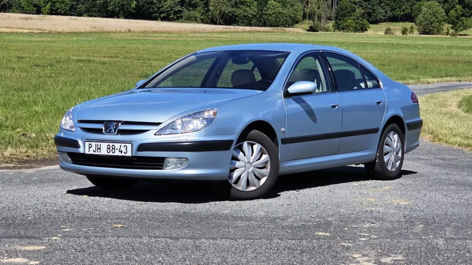 Peugeot 607