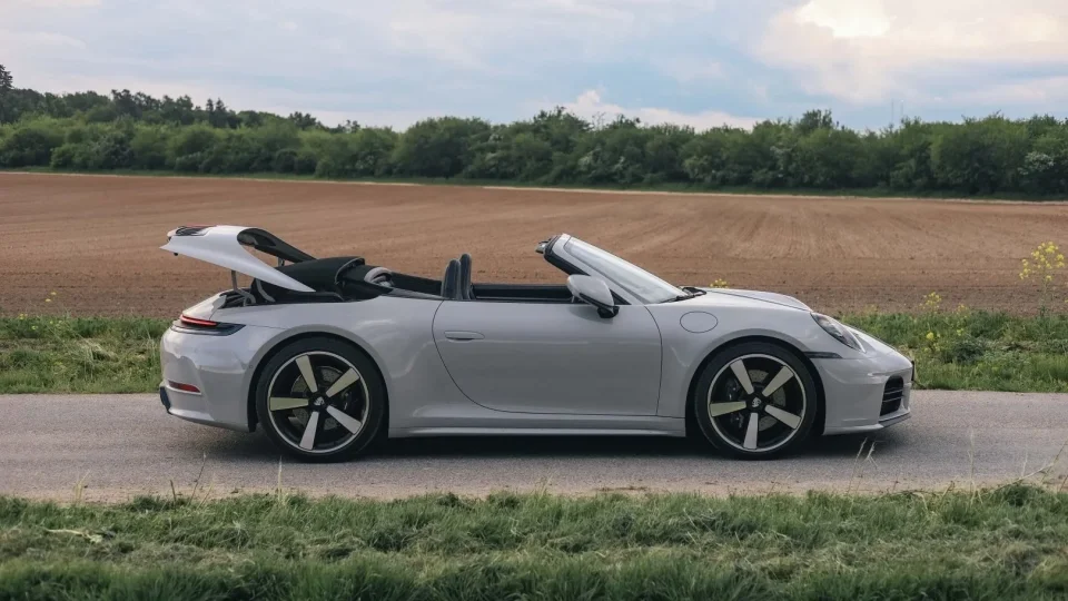 Porsche 911 Carrera Cabriolet