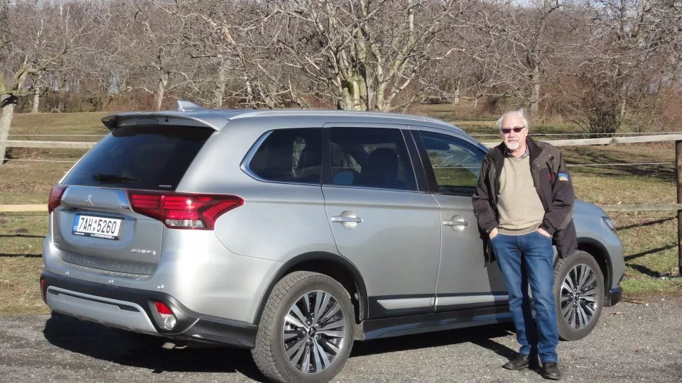 Mitsubishi Outlander - Přece solidní jistota