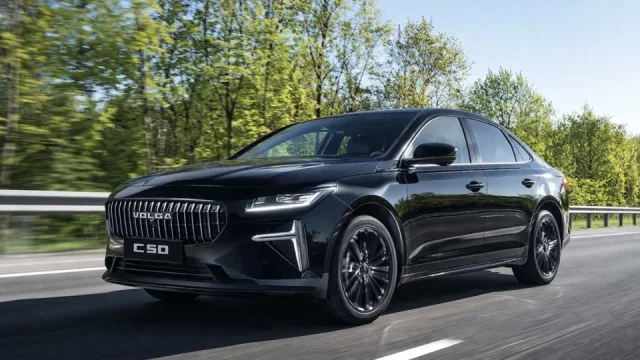 Ruská Volha se oficiálně vrací. Dva modely s čínskou technikou vyrábí v bývalé továrně Škody