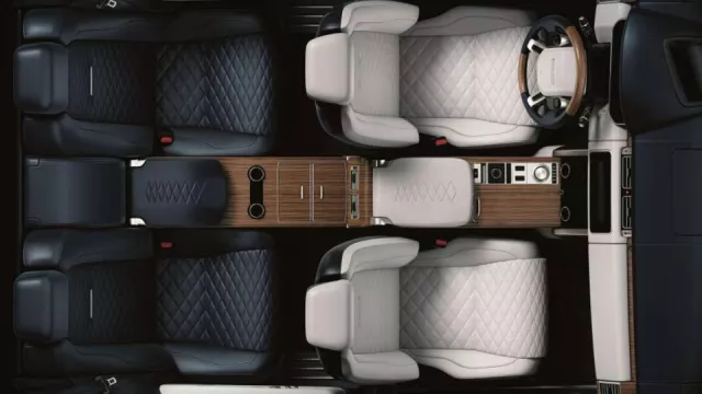 Range Rover připravuje do Ženevy limitovanou edici SV Coupé