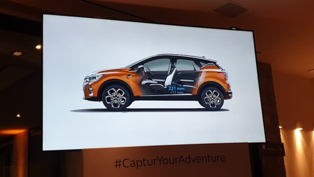 Změřili jsme nový Renault Captur. Parametry kufru poráží i Škodu Kamiq