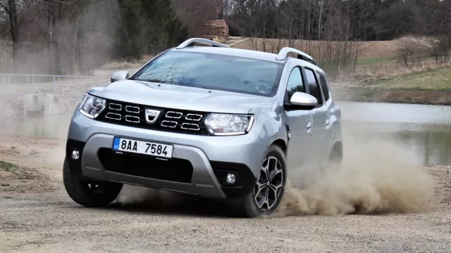 Svižná, ale žravá - otestovali jsme Dacii Duster 1.0 TCe. Po zlevnění ji lze koupit od 249 900 Kč