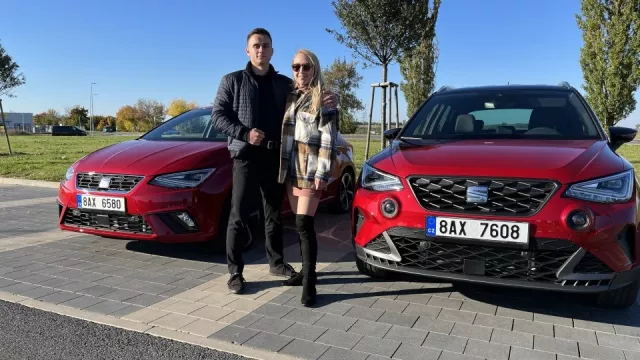 Seat Arona vs. Seat Ibiza. Jsou to opravdu jednovaječná dvojčata, a které má navrch?