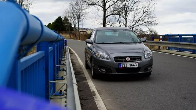 Ojetý Fiat Croma stojí pakatel. Přitom jde o prostorné a komfortní kombi, jen ho lidé přehlíží