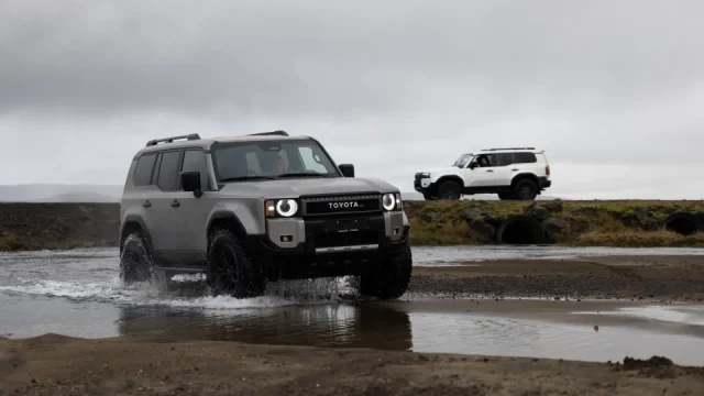 Na Islandu jsme topili auto za dva miliony. Nezdolný Land Cruiser nakonec přišel jen o SPZ