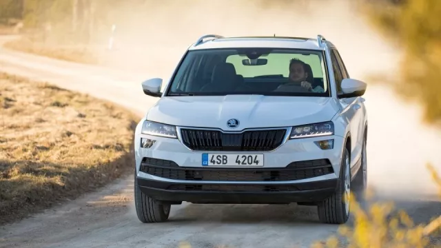 Škoda Karoq paří mezi tříletými ojetinami k těm nejlepším. Na jednu oblast je ale potřeba dát pozor