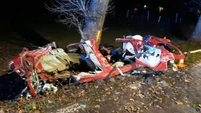 Tři mladí lidé vyrazili se starou alfou romeo. Byla z toho nejhorší letošní nehoda na jihu Čech