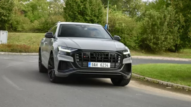 Test Audi SQ8: Důkaz, že ideální balanc mezi komfortem a sportovním charakterem existuje