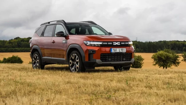 Dacia letos představila výroční edici s větší porcí výbavy za nižší ceny. Přibyly i nové motory