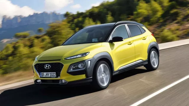 Malý crossover s cenovkou do 400 tisíc korun. Jak je na tom Hyundai Kona a jeho konkurence?