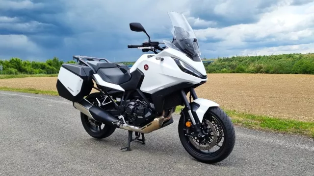 Test: Jezdit na motorce s automatem není ostuda. Honda NT1100 vsadila na komfort, má jen pár chyb