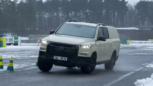 Nejlevnější pick-up na trhu toho zvládne opravdu hodně. Měří 5,4 metru a přesto jezdí za 9 l/100 km
