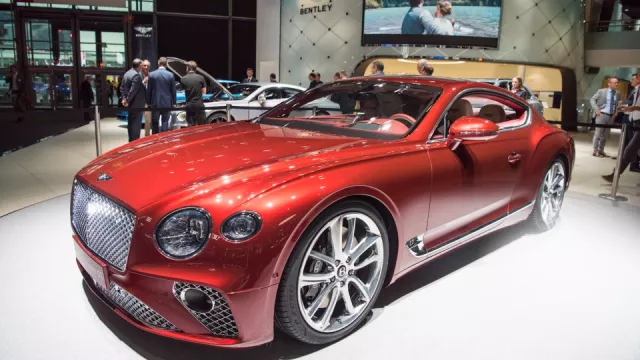 Prohlédněte si nové Bentley Continental GT. Je úchvatné!