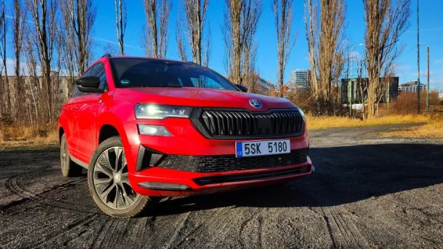 Velké srovnání SUV: Škoda Karoq kontra Hyundai Tucson, Kia Sportage, Dacia Duster a VW Tiguan