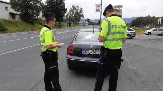 Majitel vozidla nezaplatil pokutu. Policie chce pravomoc v tomto případě zabavit registrační značky