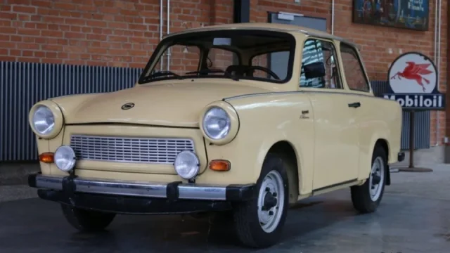 V Česku se prodává téměř nový Trabant 601. Je drahý, ale stále dostupnější než nejlevnější škodovka