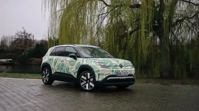 Konečně elektromobil pro masy? Volkswagen má s ID.Crossem velké plány. Řídili jsme ho