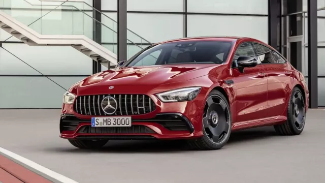 Mercedes-AMG GT jako čtyřdveřové kupé