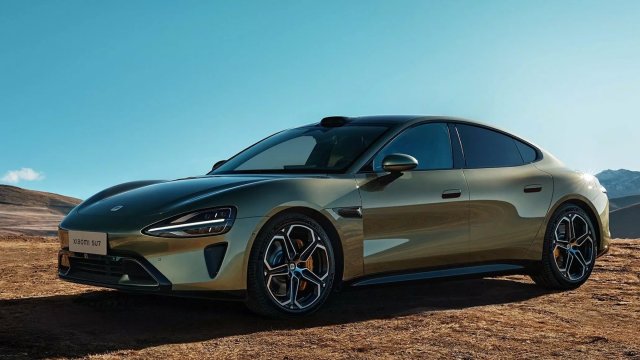 Modernizovaný Opel Insignia nabídne úspornější motory, uhlazenější design a inteligentní světlomety