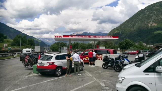 Evropu čeká totální dopravní peklo. Rakousko zcela uzavře Brenner a zablokuje i okresky kolem