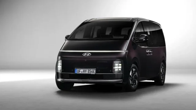 Novou Hyundai Staria už nekoupíte jinak než jako elektromobil. Už zná svou českou cenu