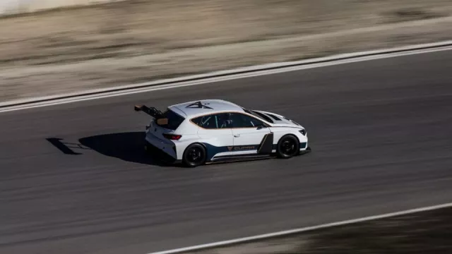 CUPRA e-Racer přináší nové profesní výzvy