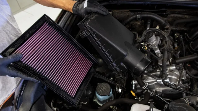 Znečištěný díl začínající od 100 korun vás může vyřadit na STK, aniž byste tam stihli dorazit