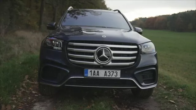 Mercedes GLS je něco mezi autobusem, jeskyní a stěhovákem. Pepa se v něm málem ztratil