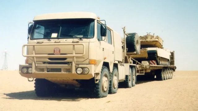 Nejsilnější Tatra 815 všech dob vznikla kvůli armádě. Zvládla uvézt i nejmodernější americký tank