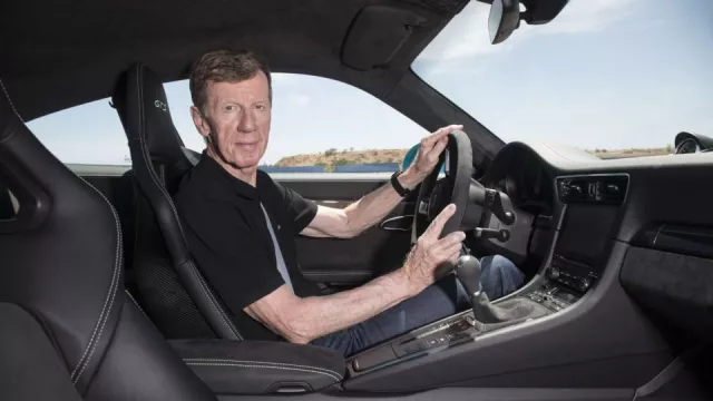 Walter Röhrl oslavil stříbrné jubileum. Bavorský mistr světa v rallye pracuje pro Porsche již 25 let.