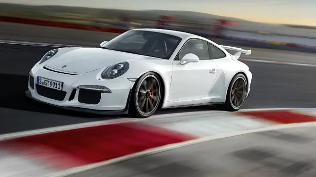 Porsche 911 GT3 se snaží napravovat shořelou pověst