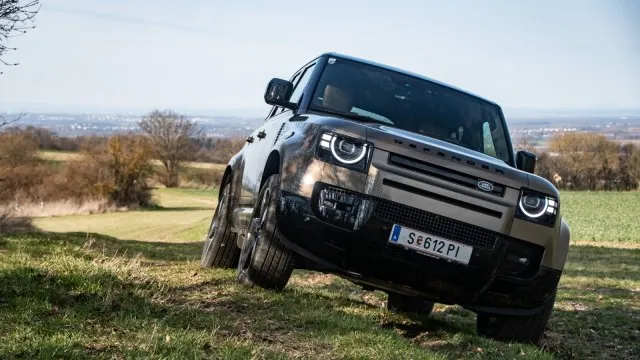 Díky do EU: Ani plug-in hybrid už nestačí, populární Brit tak přišel o 100 koní. Jezdí ovšem výborně