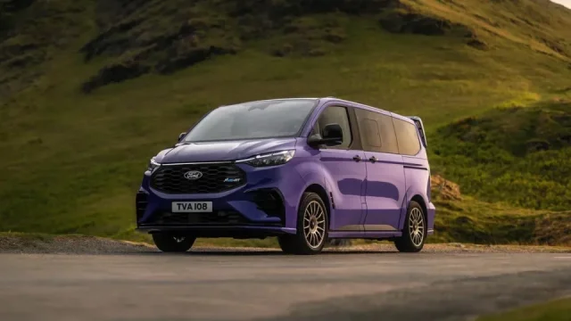 Ford Tourneo Custom je praktický vůz mnoha tváří. Nedávno se představil i v té sportovní