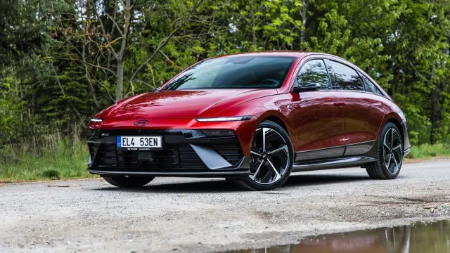 Korejská tatra je po faceliftu v nejlepší formě. Otáčí hlavy, dojede daleko a dostala sportovní paket