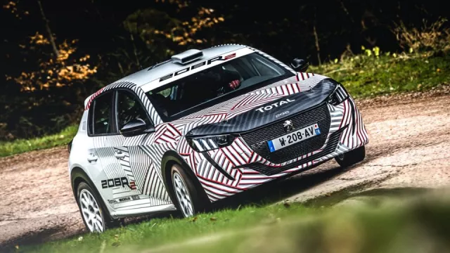 Nový Peugeot 208R2 prochází prvními testy