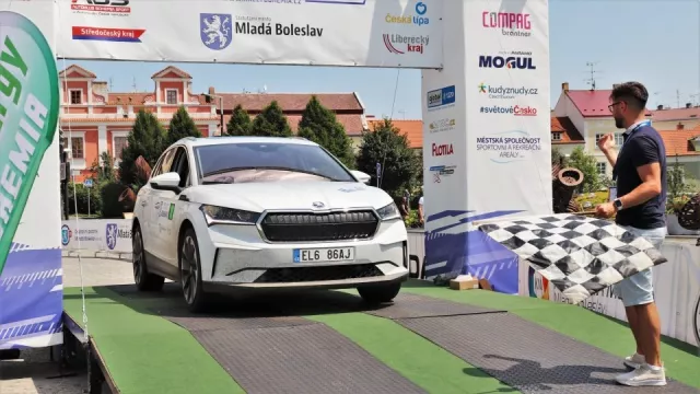 Poprvé účastníky ECO energy Rally Bohemia: Chvílemi jsme jeli se Škodou Enyaq iV i přes 1000 km/h!