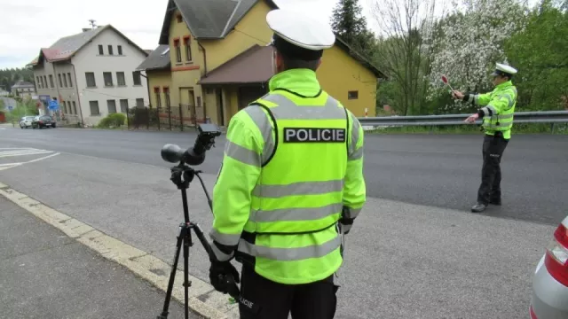 Komentář: Vyšší postihy pro řidiče nejsou potřeba. Česko má jedny z nejpřísnějších trestů světa