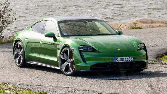 Tyto ojetiny jsou tak špatné, že je bazar vyřadil z nabídky. Najdete mezi nimi i elektromobily